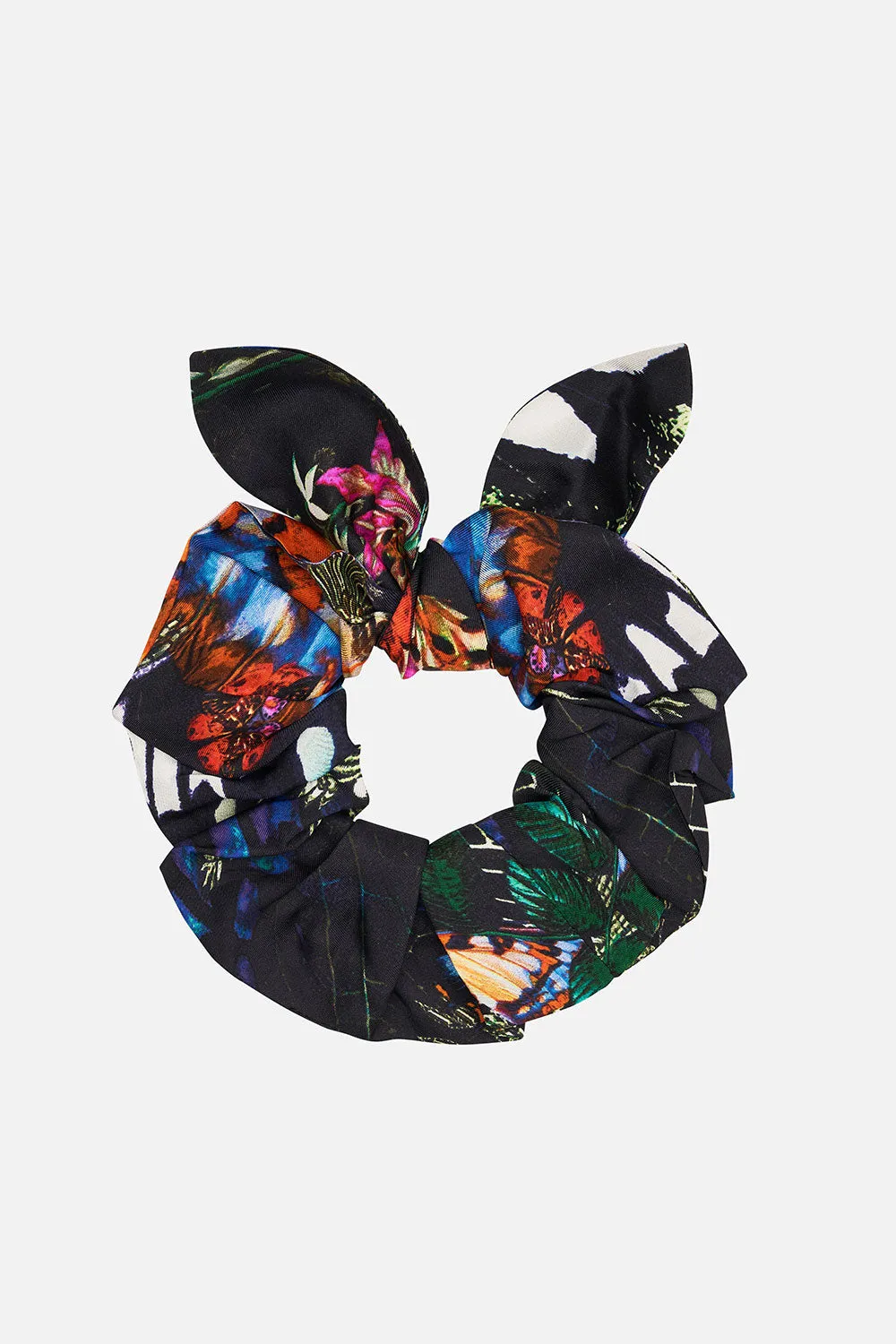 SCRUNCHIE FLUTTER BY sold by Camilla