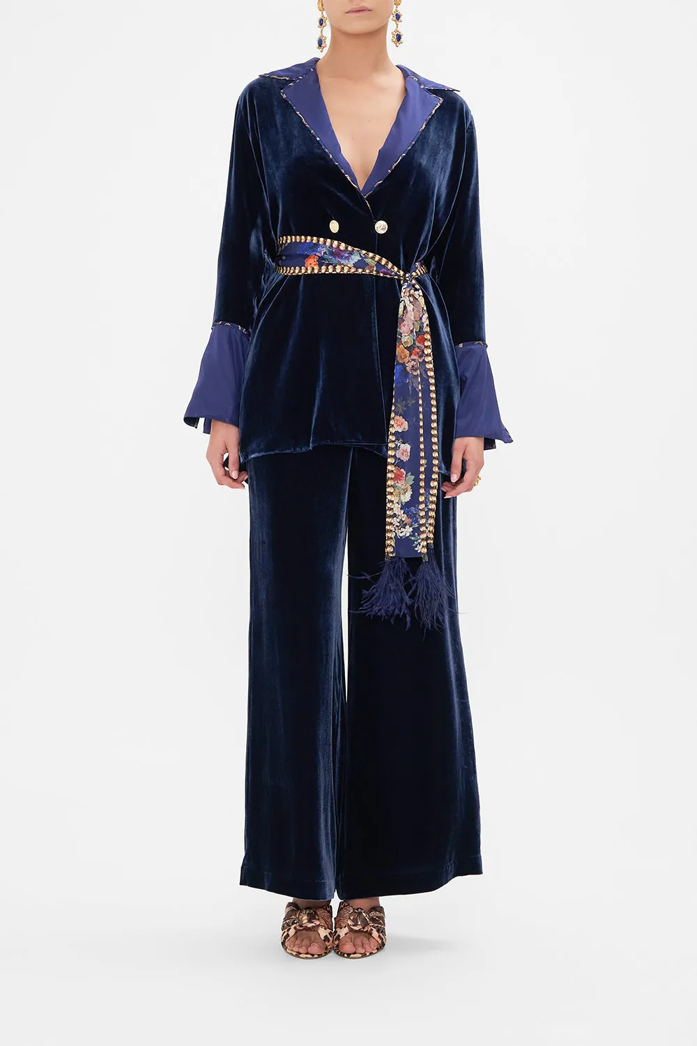 SPLIT CUFF SOFT JACKET PLAY YOUR CARDS RIGHT sold by Camilla