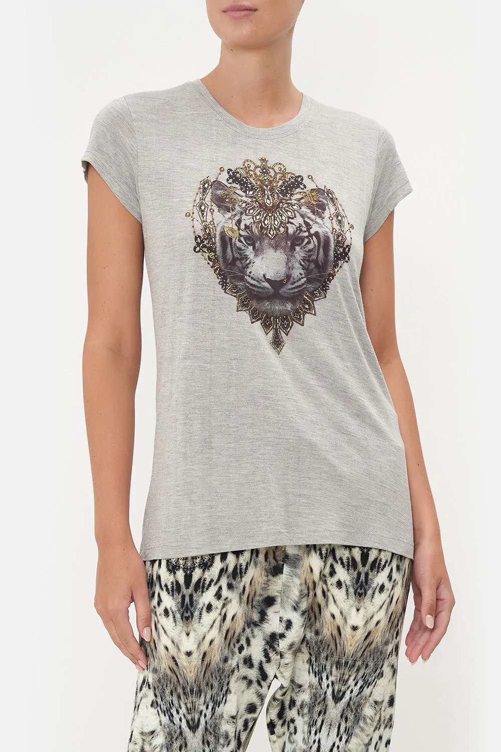 CURVED HEM FITTED TEE SNOW WHISPERS LOUNGE sold by Camilla product image thumbnail 5