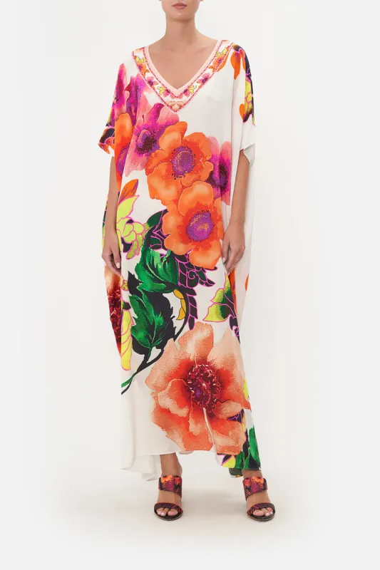 V-NECK KAFTAN PRETTY AS A POPPY sold by Camilla