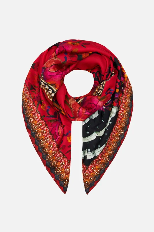 LARGE SQUARE SCARF VIEW FROM THE VEIL sold by Camilla
