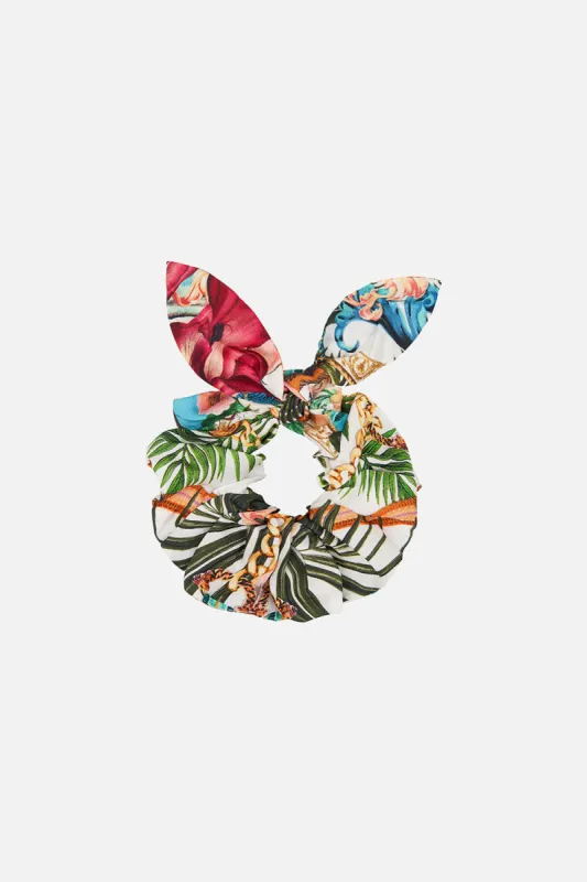 SCRUNCHIE ROYALTY LOYALTY sold by Camilla
