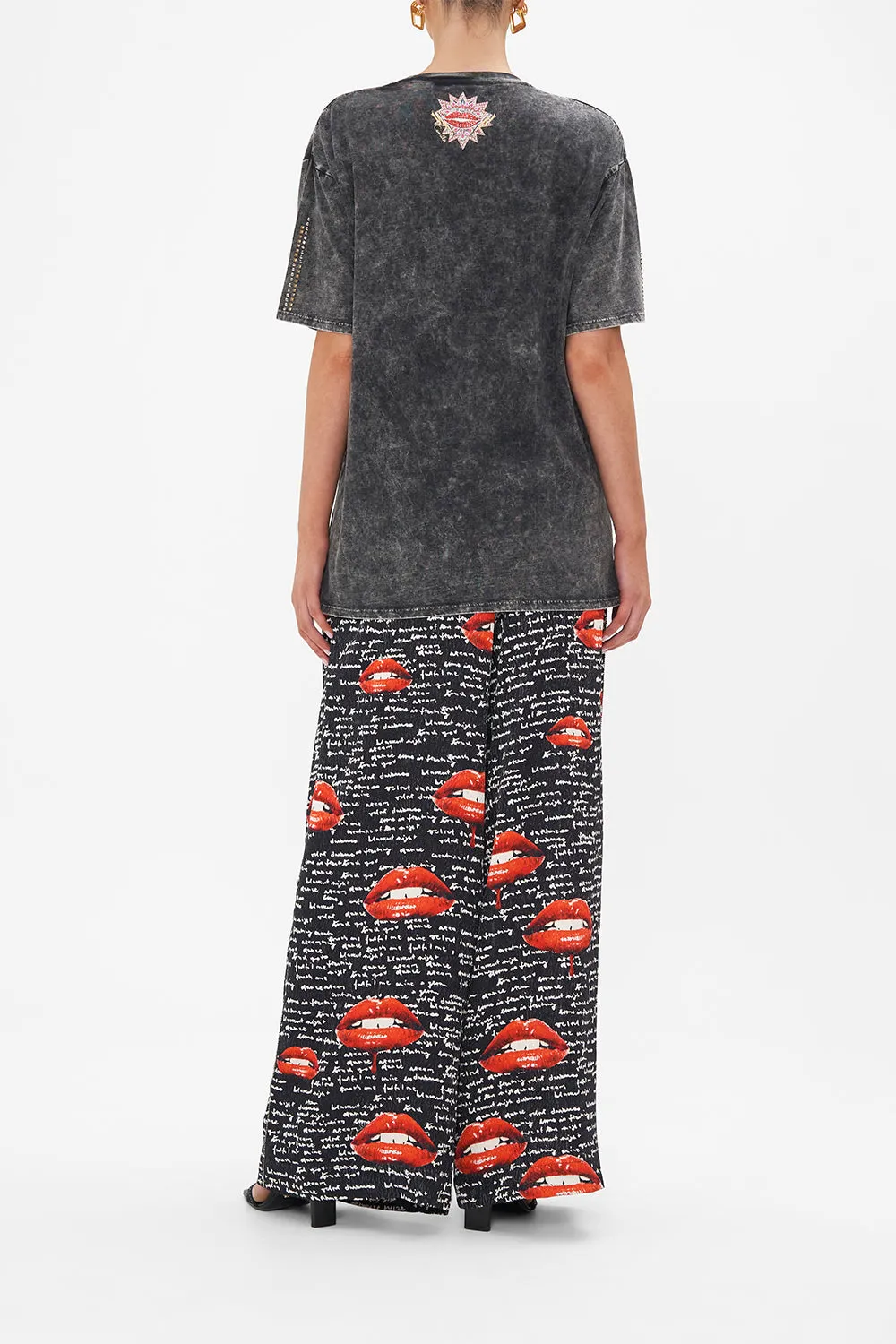 OVERSIZE BAND TEE - ACID WASH CHAOS MAGIC sold by Camilla product image thumbnail 2