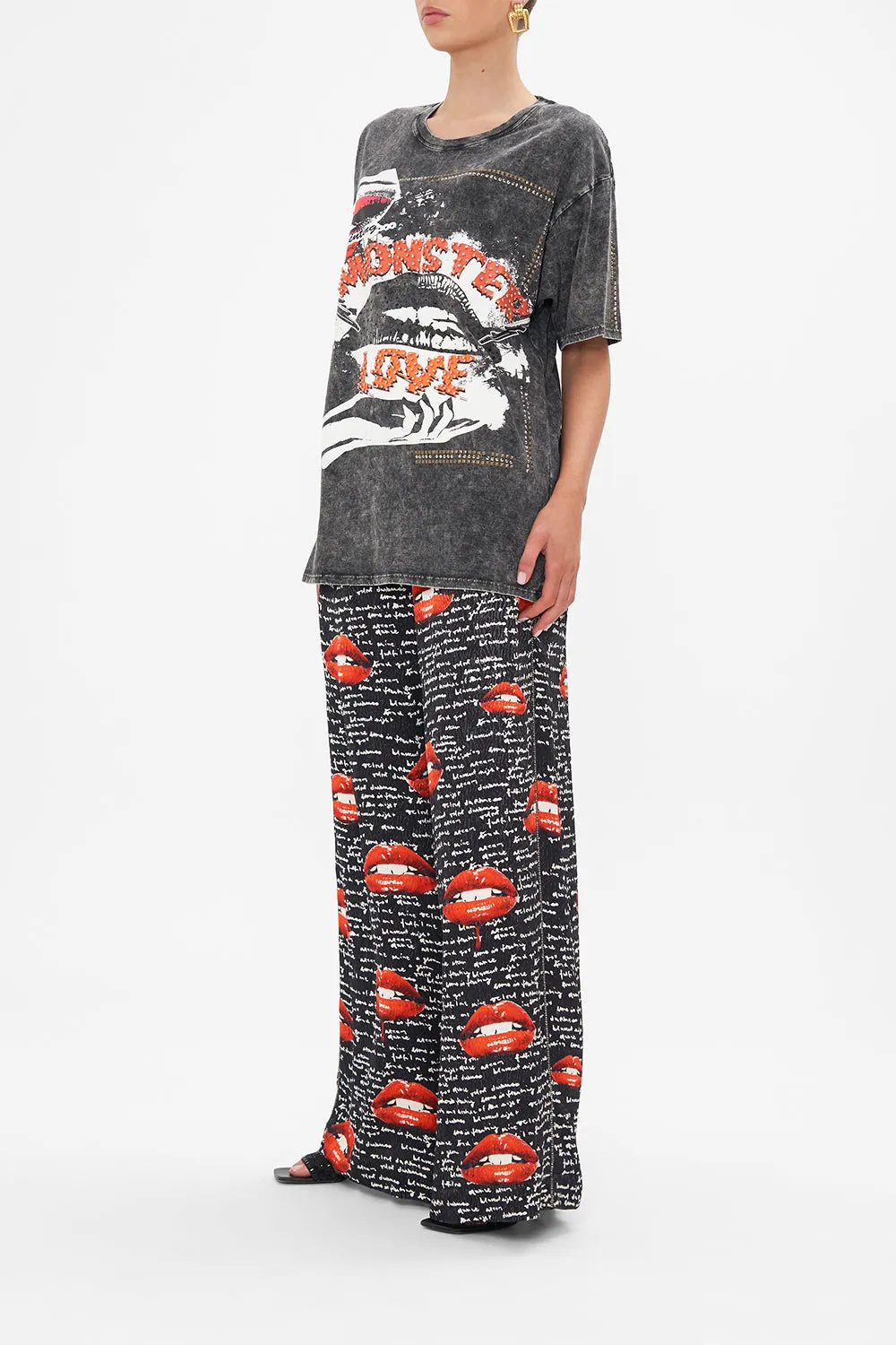 OVERSIZE BAND TEE - ACID WASH CHAOS MAGIC sold by Camilla product image thumbnail 4