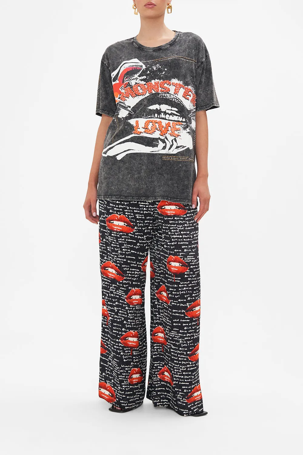 OVERSIZE BAND TEE - ACID WASH CHAOS MAGIC sold by Camilla