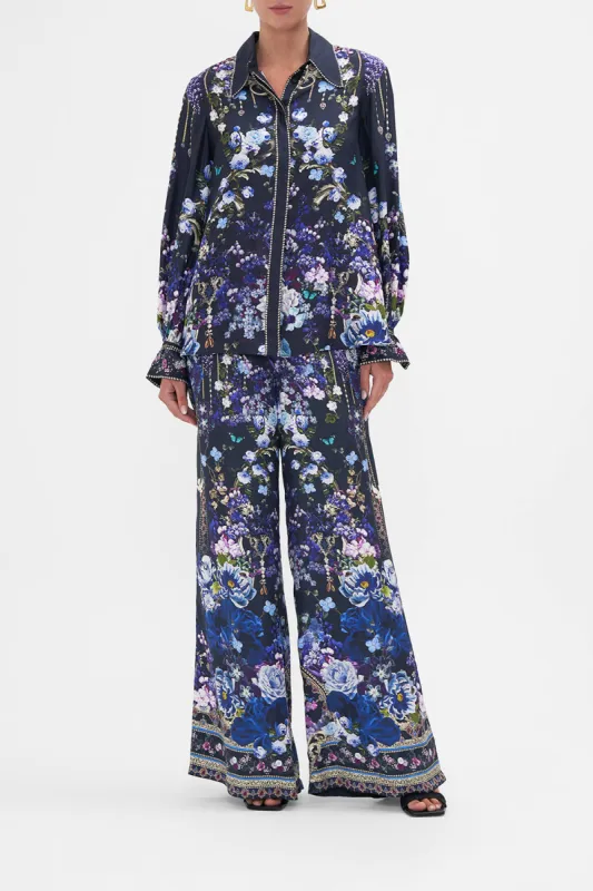 CURVED COLLAR BLOUSE OBSIDIAN BLOOM sold by Camilla