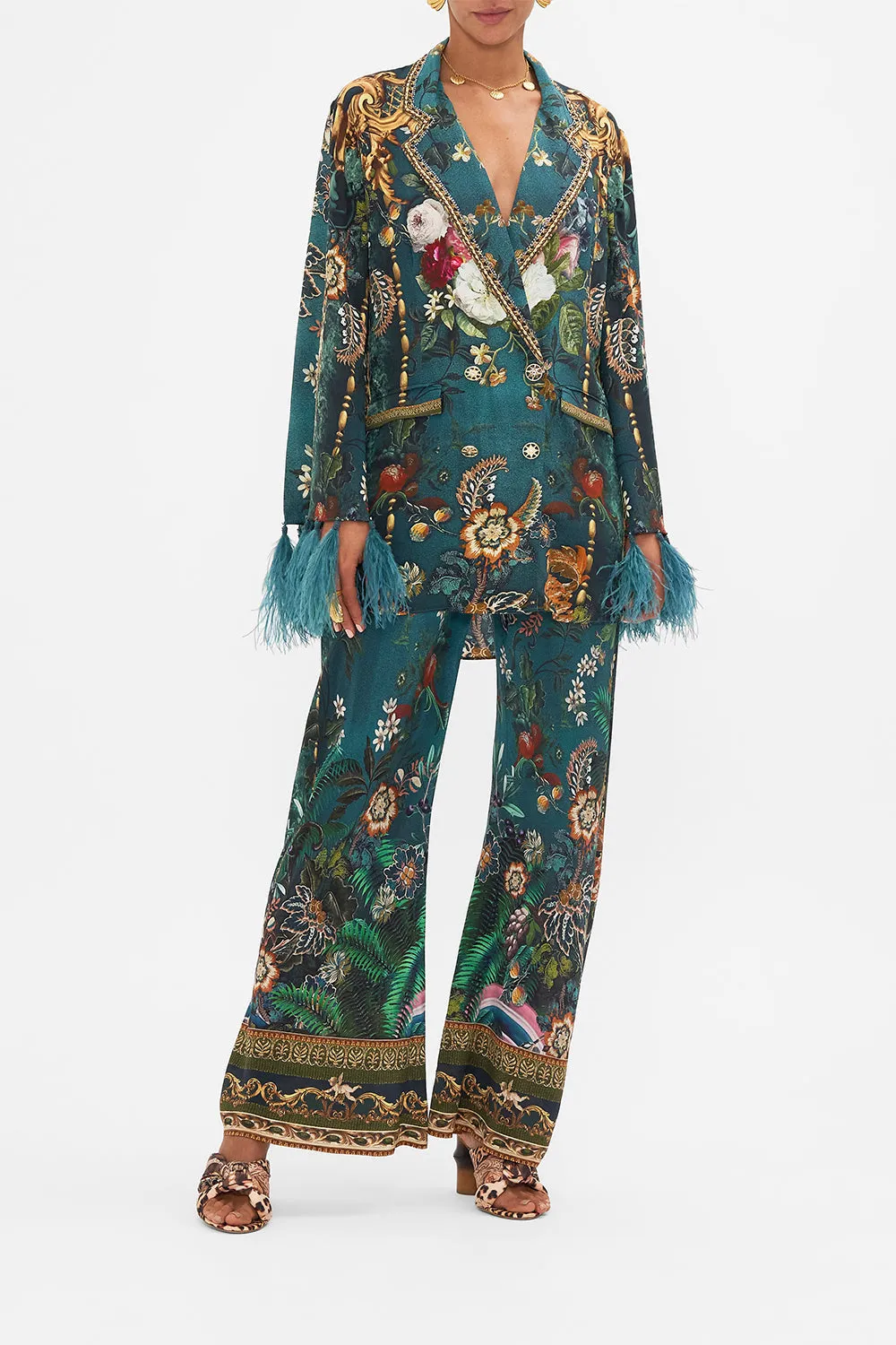 FLARED SLEEVE DOUBLE BREASTED JACKET VERDIS WORLD sold by Camilla