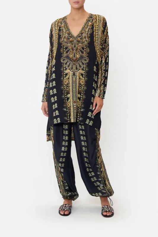 SIDE SPLIT TEE ITS ALL OVER TORERO sold by Camilla