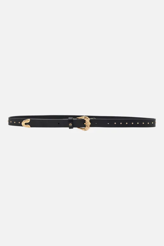 SKINNY BUCKLE BELT SOLID BLACK sold by Camilla