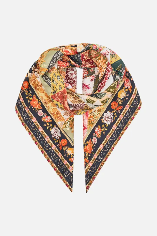 LARGE SQUARE SCARF STITCHED IN TIME sold by Camilla