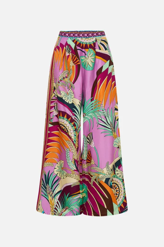 TUCK FRONT PANT GIZA GODDESS sold by Camilla