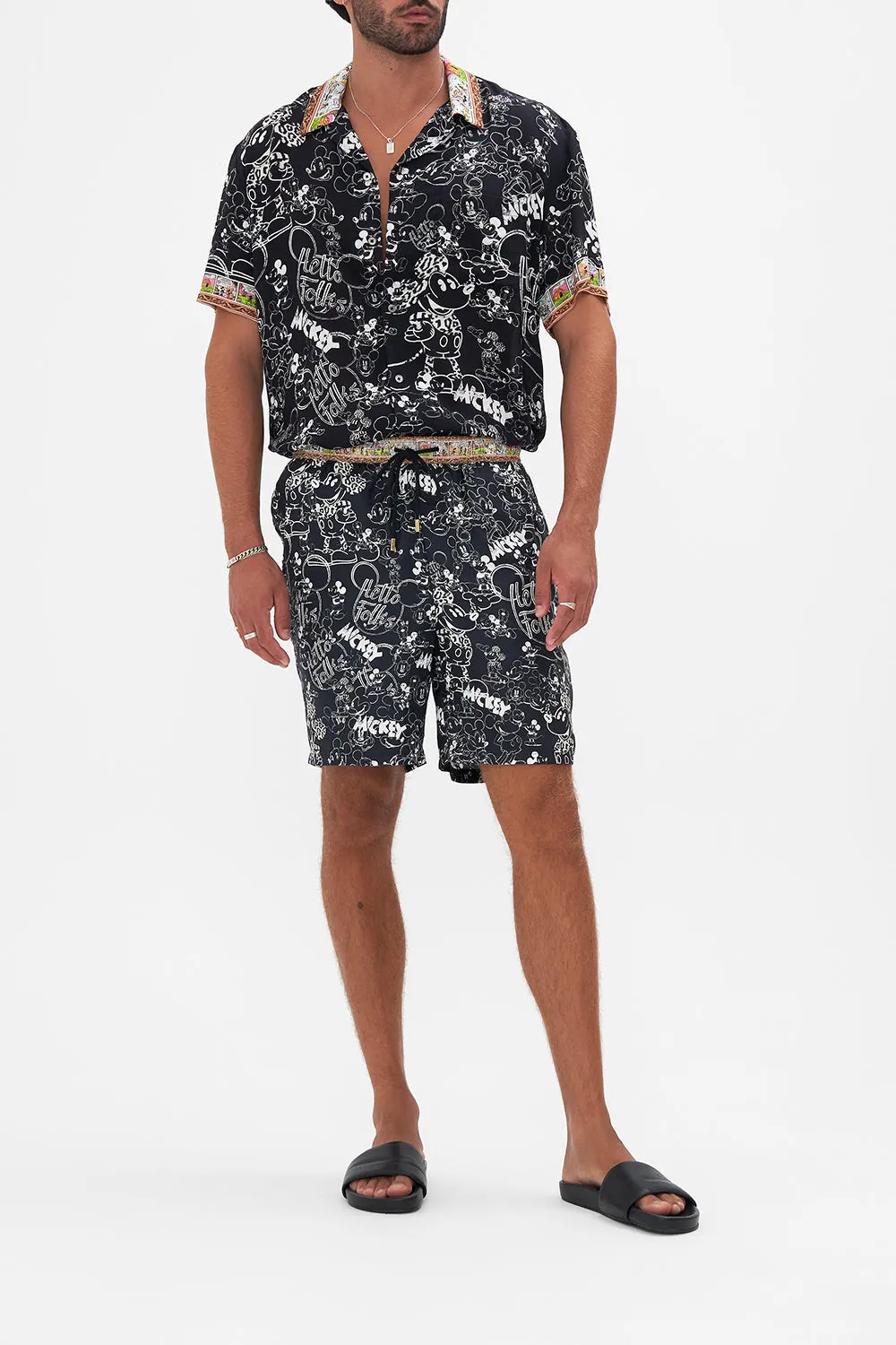 RELAXED BAGGY WALK SHORT MICKEYS KINGDOM sold by Camilla