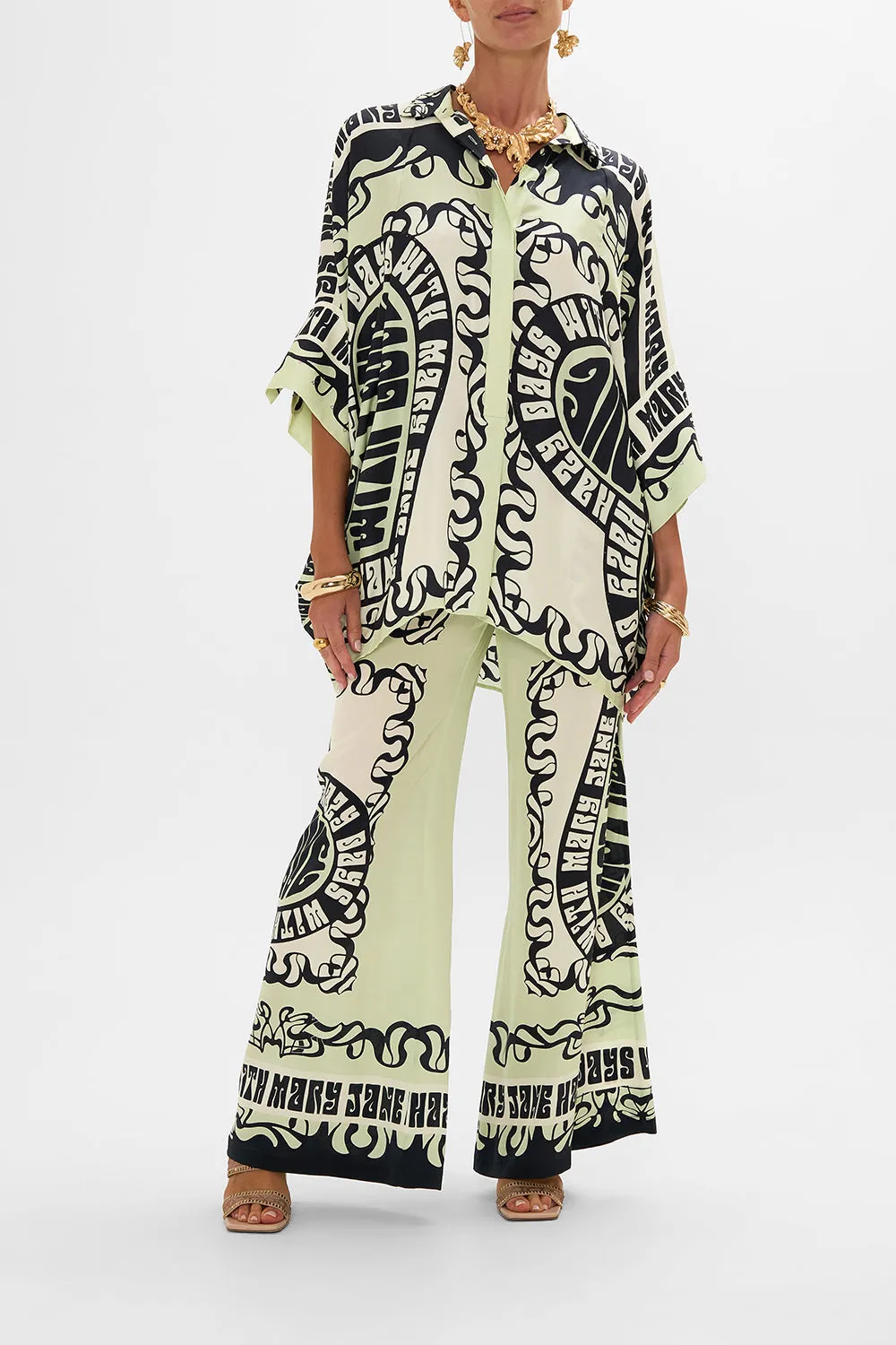 BATWING SHIRT DOUBLE DUTCH sold by Camilla