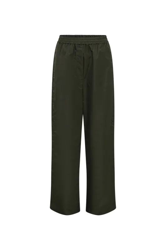 Dennes Pant sold by camilla & marc