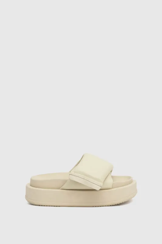 Alya Sandal sold by camilla & marc