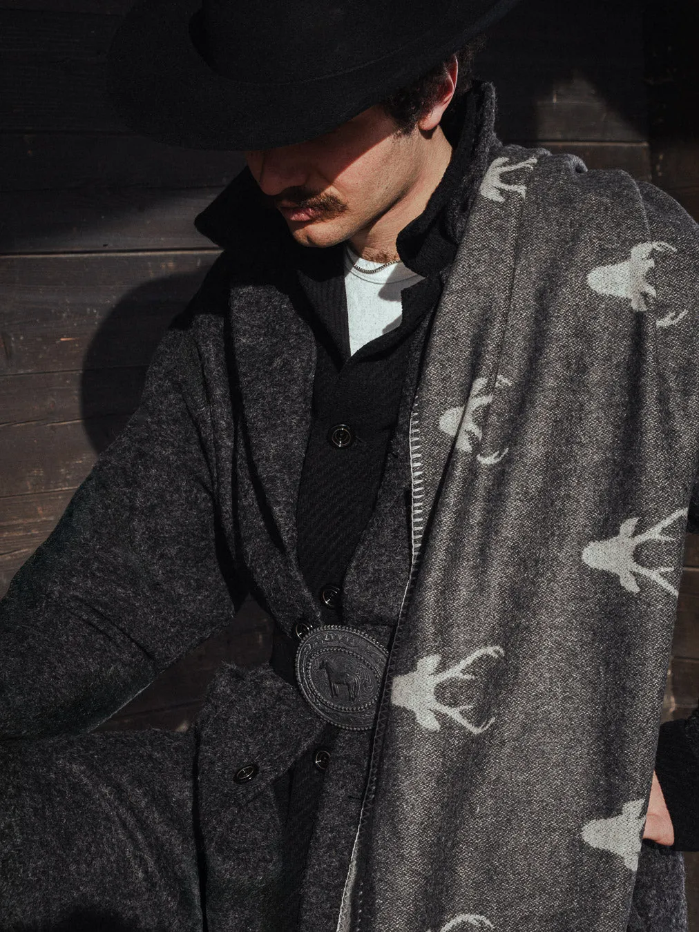 SIGFRIDO - DEER WOOL SCARF sold by Camo