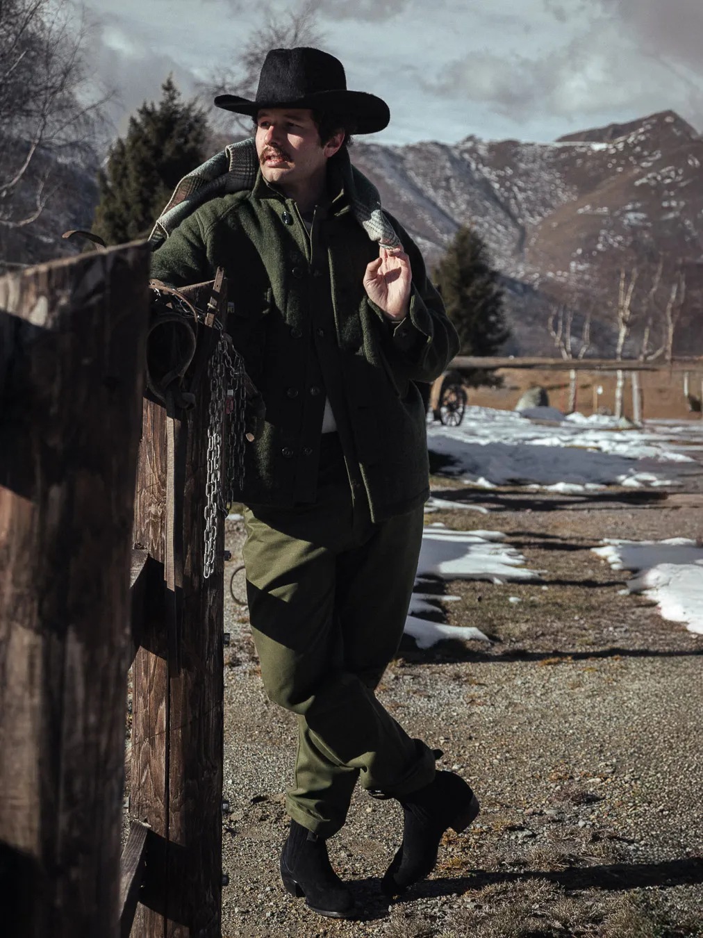 COMANCHE -ECLIPSE - ELASTIC TROUSERS - Soft Wool Bordeaux sold by Camo