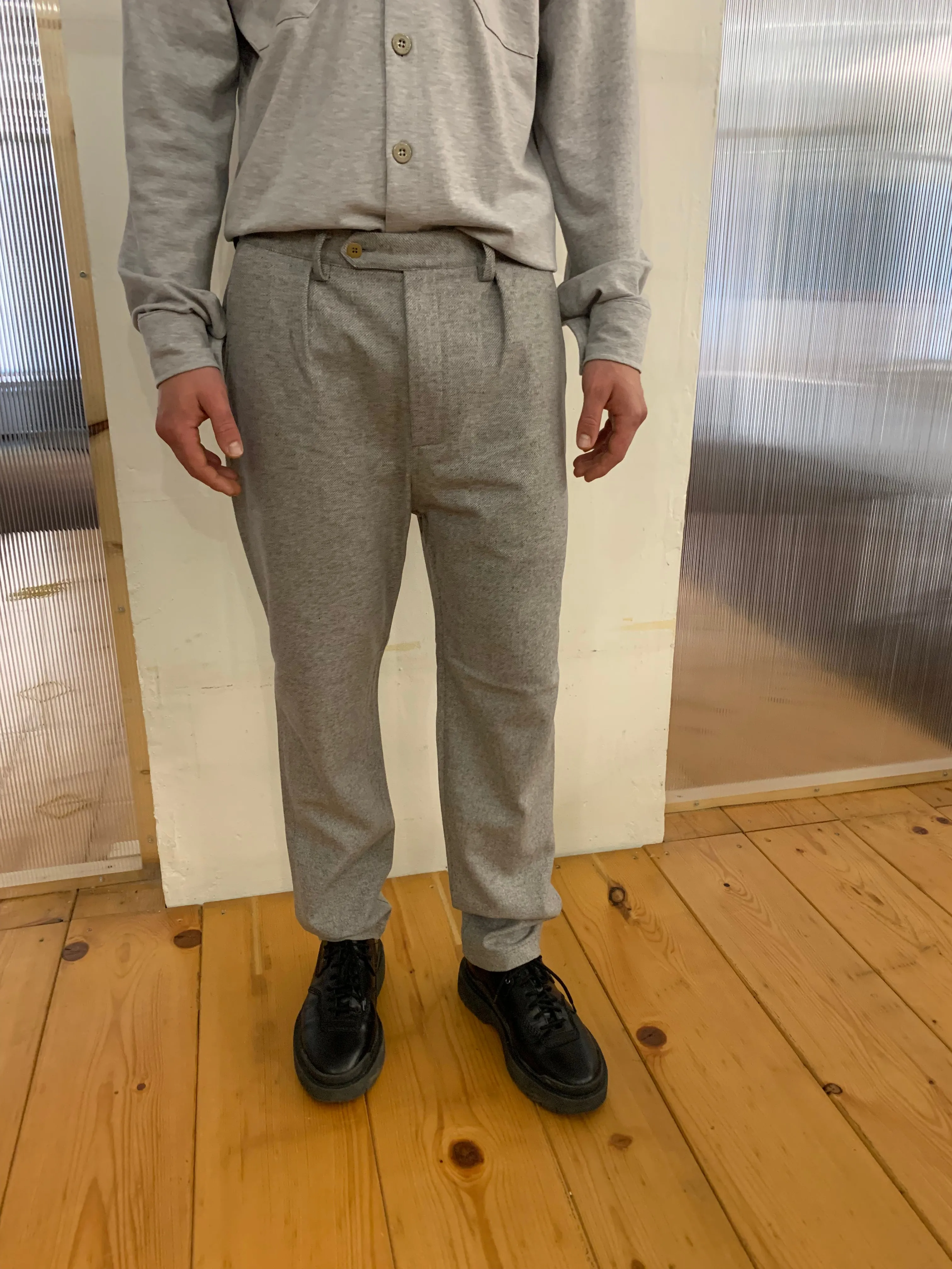 COMANCHE - CLASSIC TROUSERS - Soft Wool Light Grey sold by Camo product image thumbnail 4