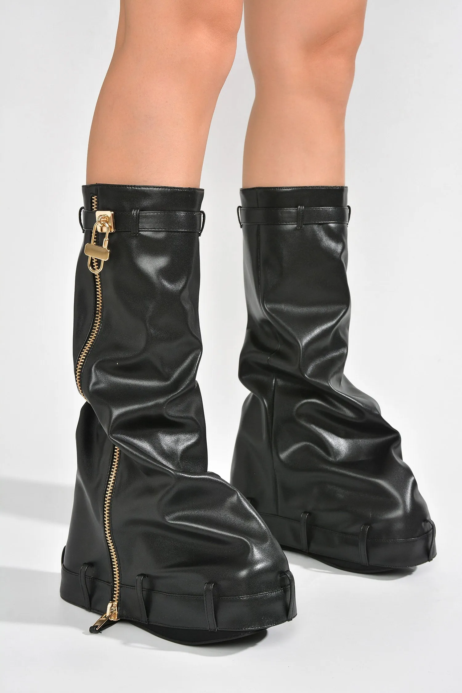 Loxodo Fold Over Platform Boots - Black sold by Cape Robbin product image thumbnail 4