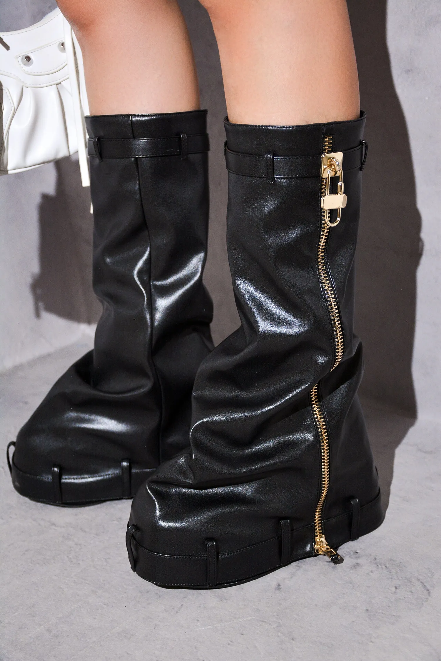 Loxodo Fold Over Platform Boots - Black sold by Cape Robbin