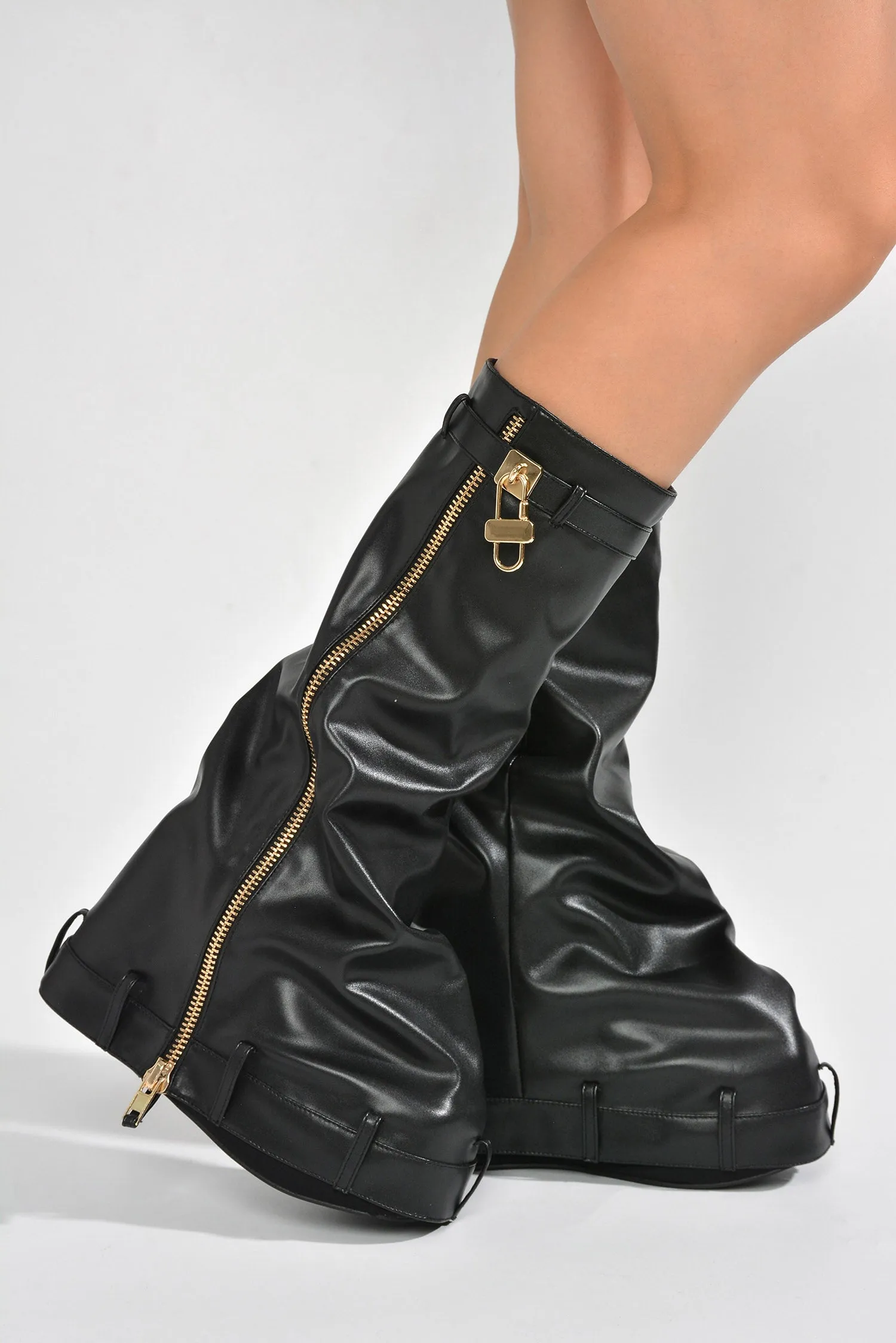 Loxodo Fold Over Platform Boots - Black sold by Cape Robbin product image thumbnail 3