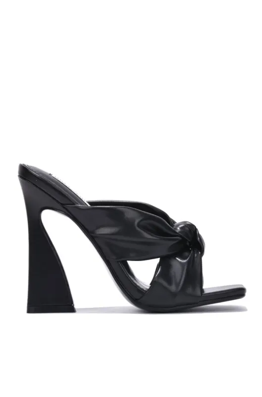 HENNY - BLACK sold by Cape Robbin