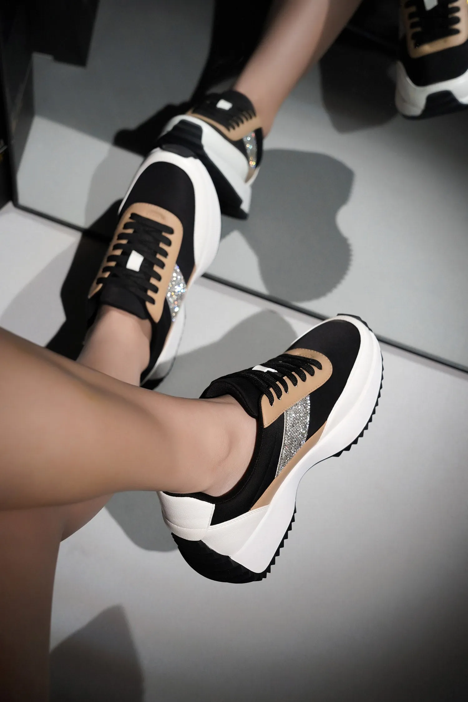 JACINTHIA - BLACK sold by Cape Robbin