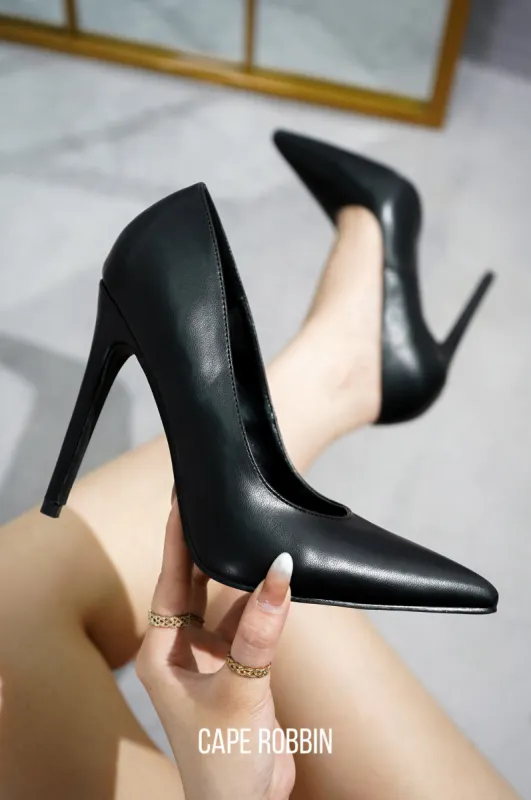 ELLISON - BLACK sold by Cape Robbin