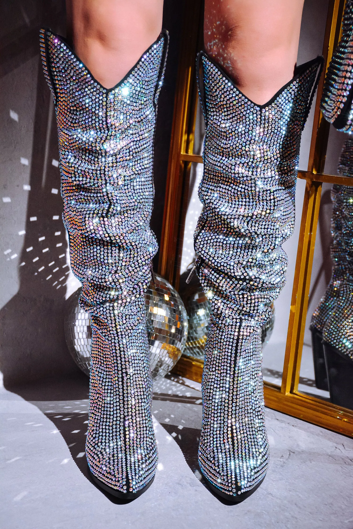 DIAMANTE - SILVER sold by Cape Robbin