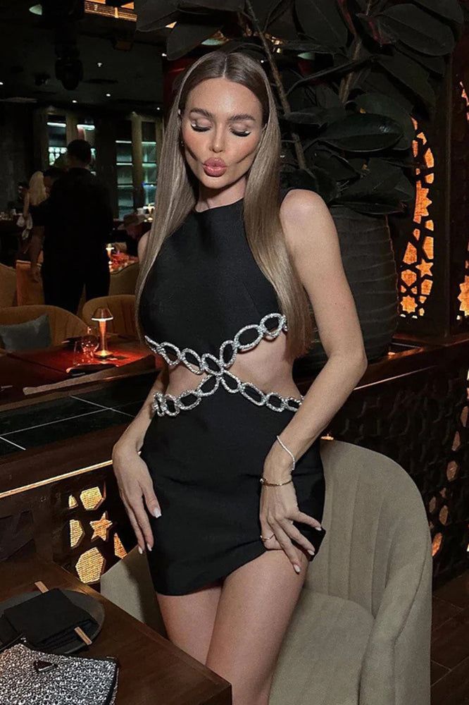 GAONGIL - BLACK sold by Cape Robbin