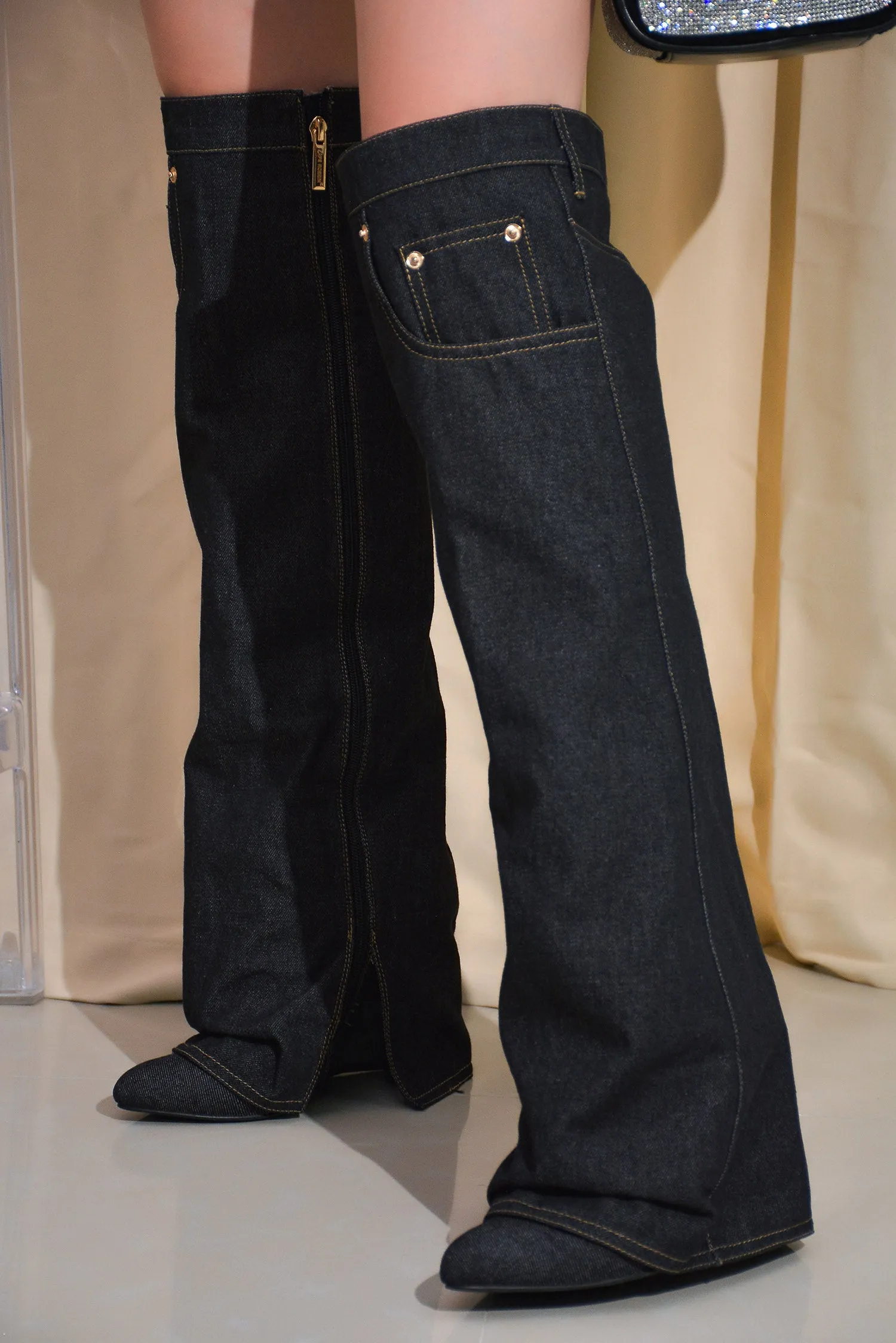 MARGET - BLACK sold by Cape Robbin