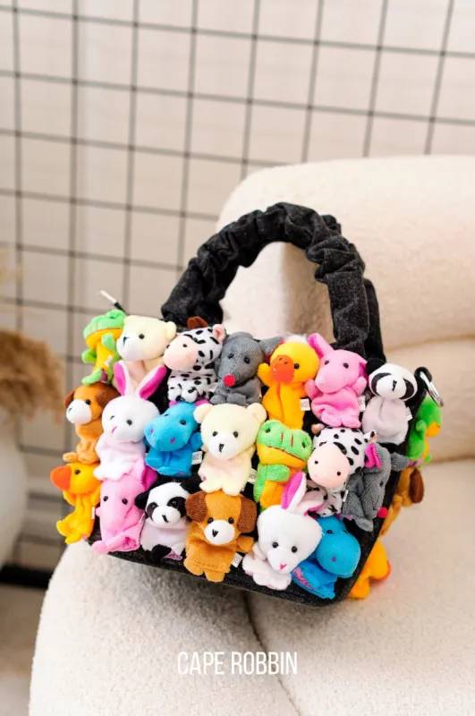 MINIMAL - BLACK sold by Cape Robbin