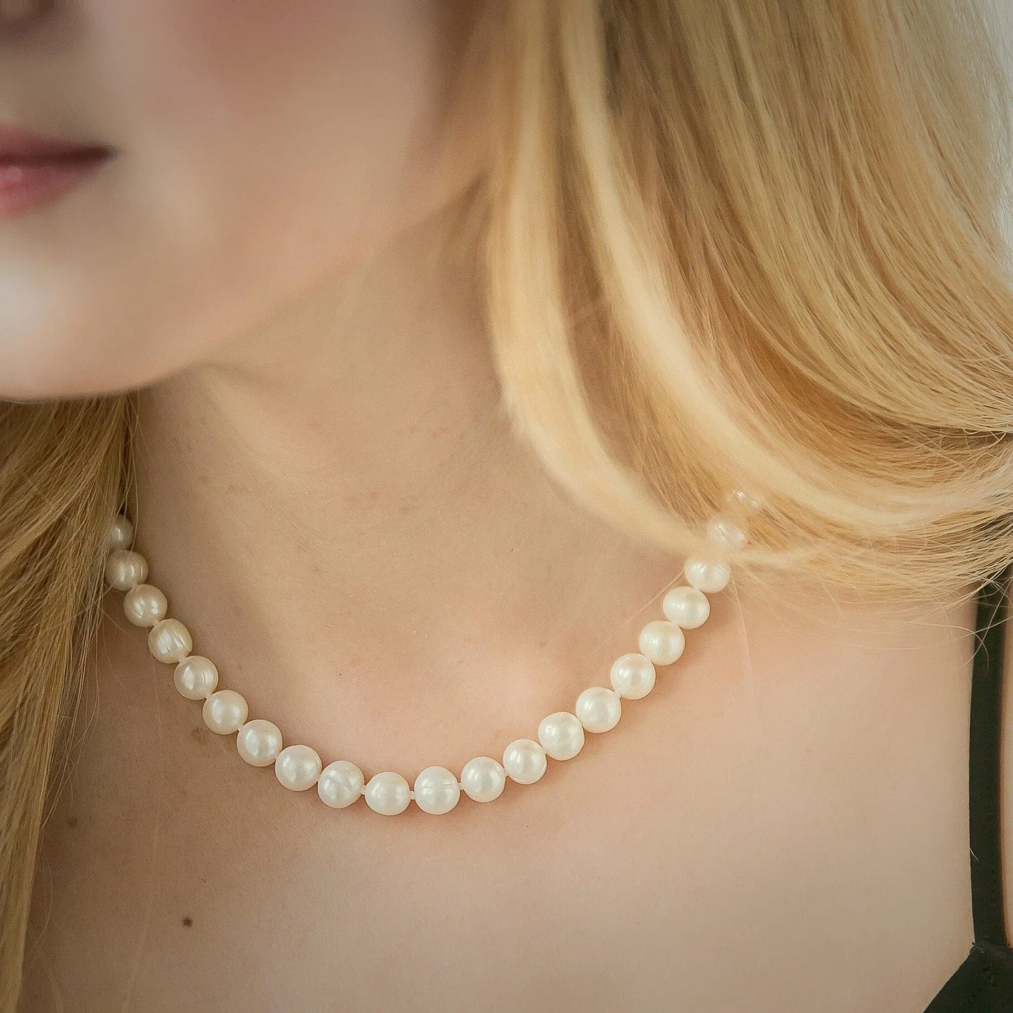 8 mm 16" Freshwater Pearl Necklace with Heart Toggle Clasp sold by Capsul Jewelry product image thumbnail 2