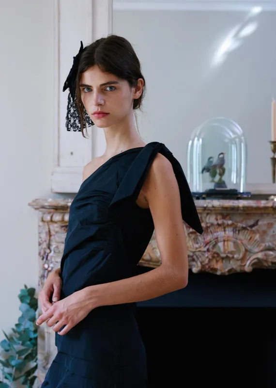 WOMEN'S ONE-SHOULDER TOP - BLACK sold by Caramel