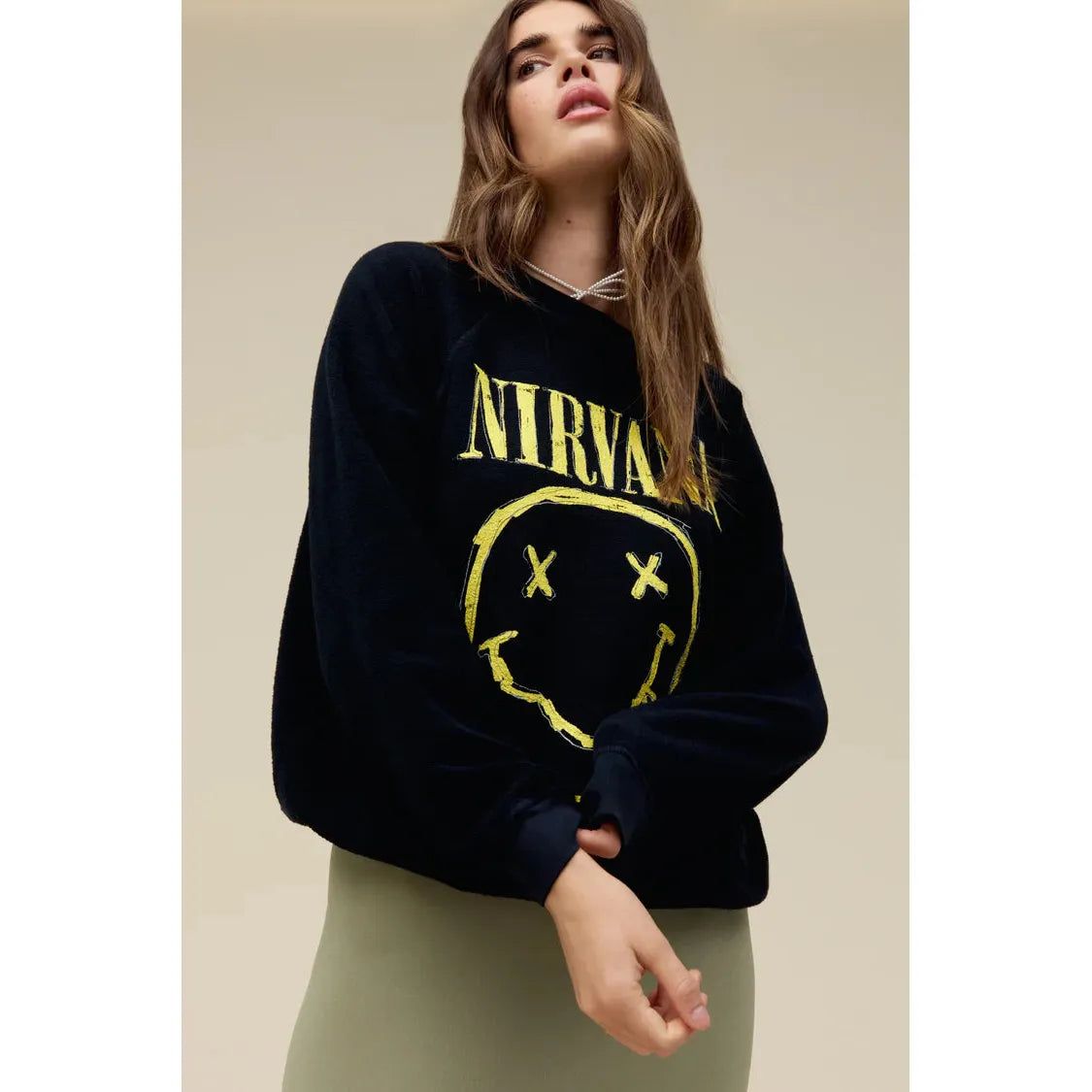 NIRVANA SMILEY REVERSE RAGLAN CREW IN BLACK sold by Carbon product image thumbnail 2
