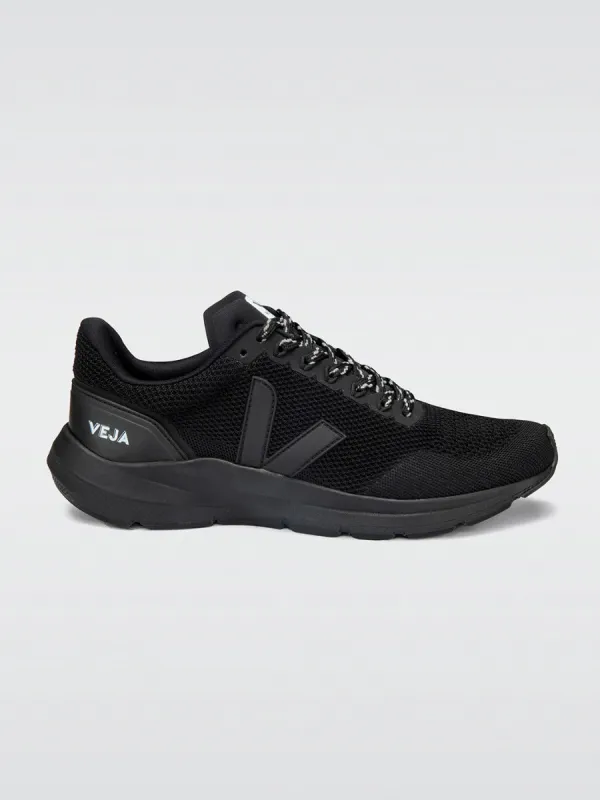 Marlin Sneaker - Full Black made by Veja