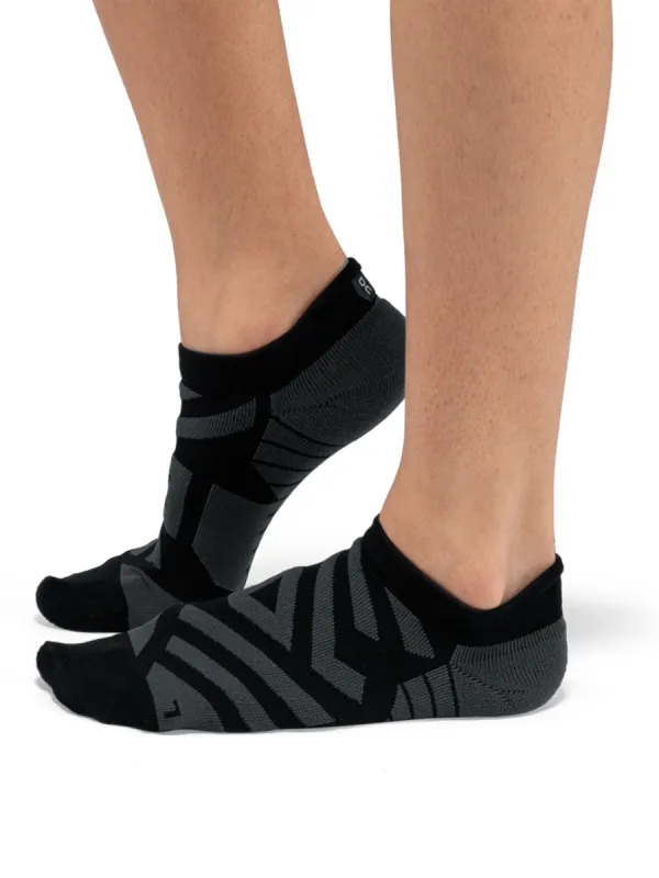 Performance Low Sock - Black | Shadow sold by Carbon38