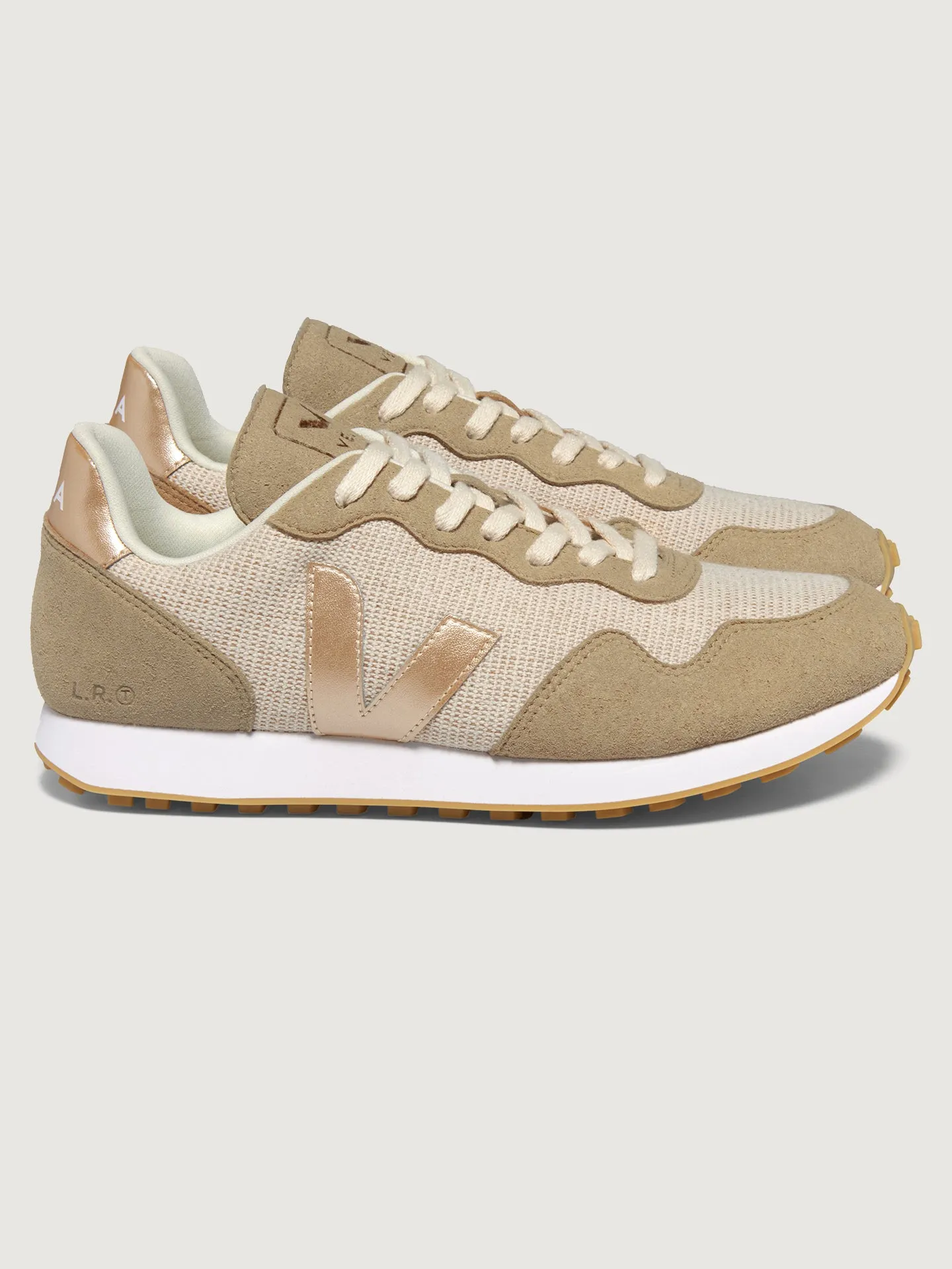 Retro Runner - Natural Platine sold by Carbon38