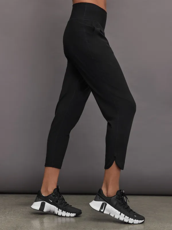 Jogger in Melt - BLACK sold by Carbon38