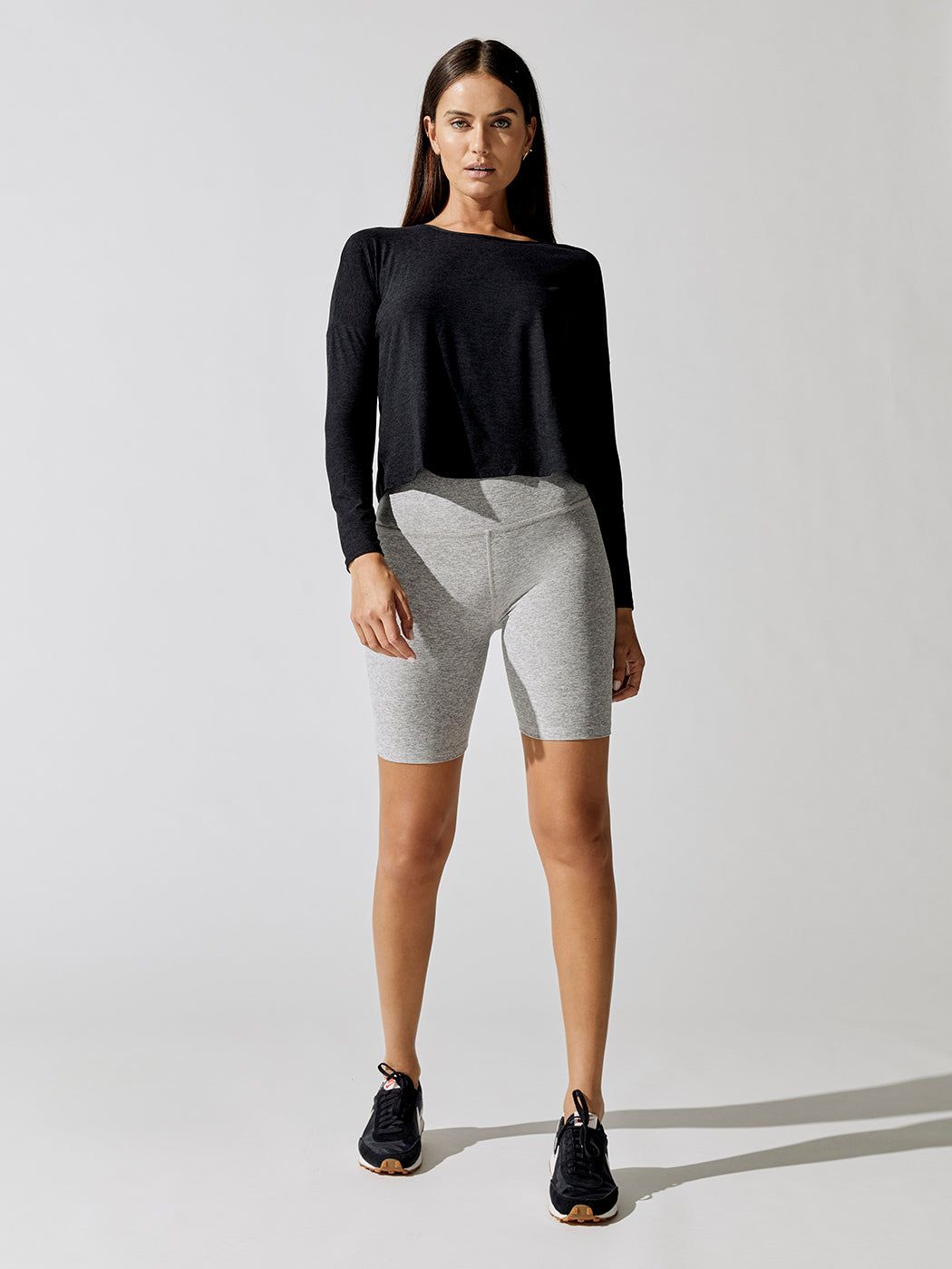 Featherweight Morning Light Pullover - Darkest Night sold by Carbon38 product image thumbnail 3
