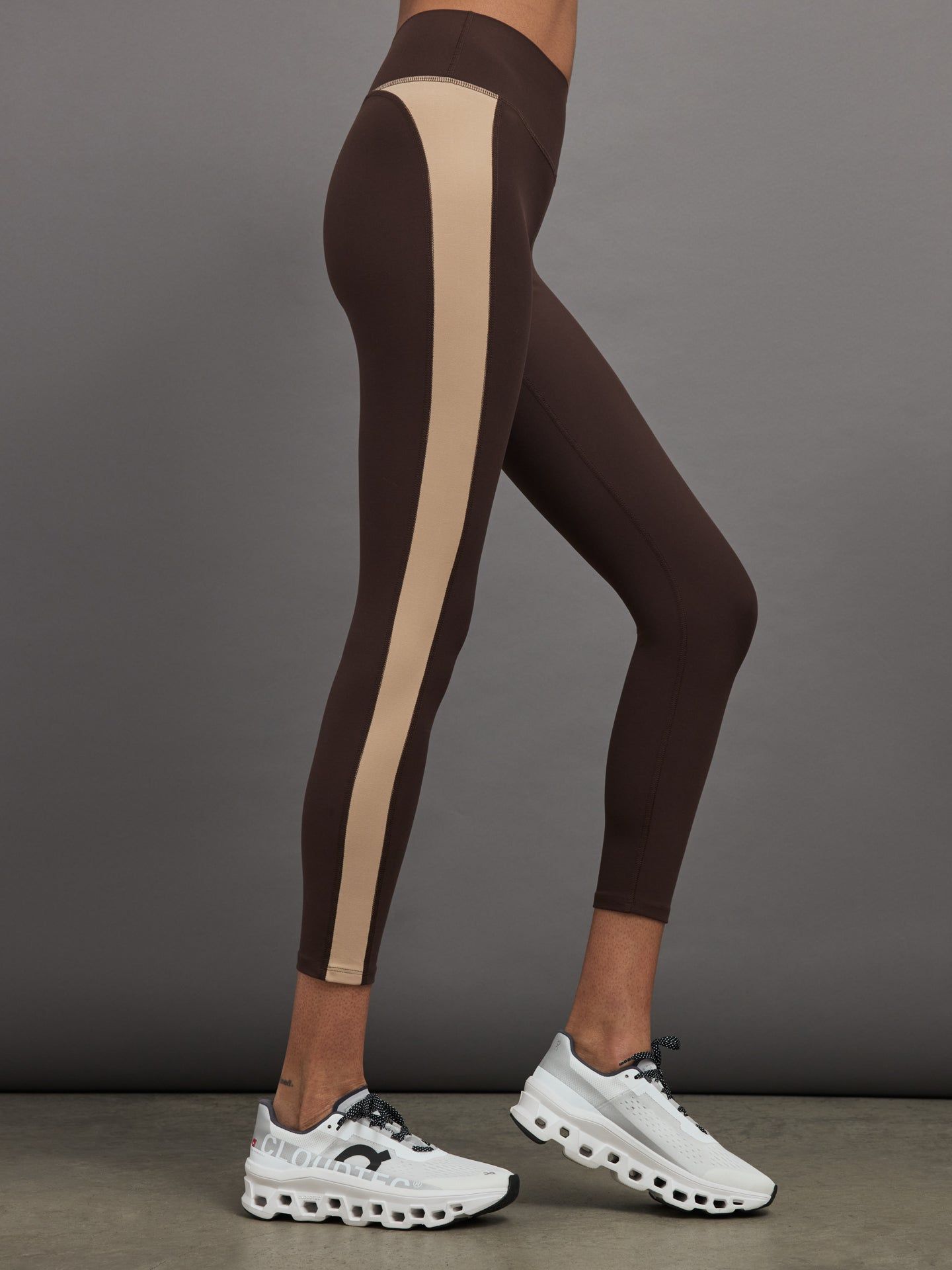 COLORBLOCK LEGGING - DARK OAK/ SANDY TAN sold by Carbon38