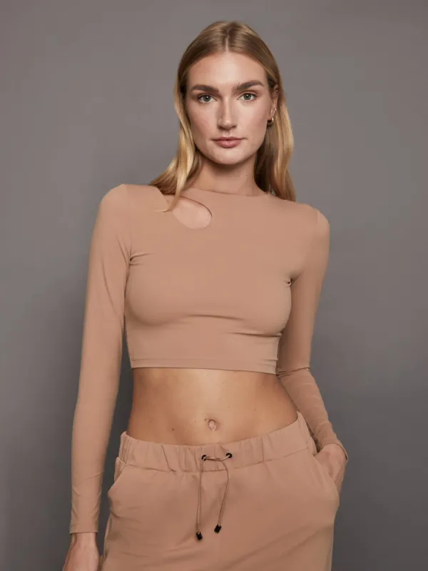 WARM UP TOP LONG SLEEVES - ALMOND sold by Carbon38