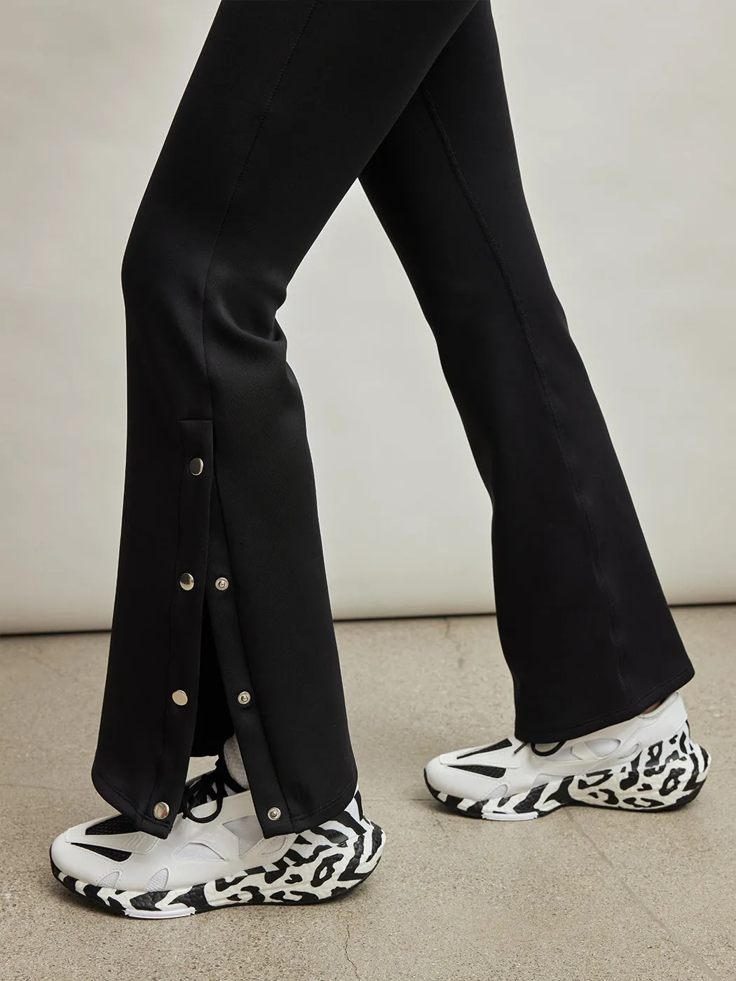 Snapped Legging - Black sold by Carbon38 product image thumbnail 4