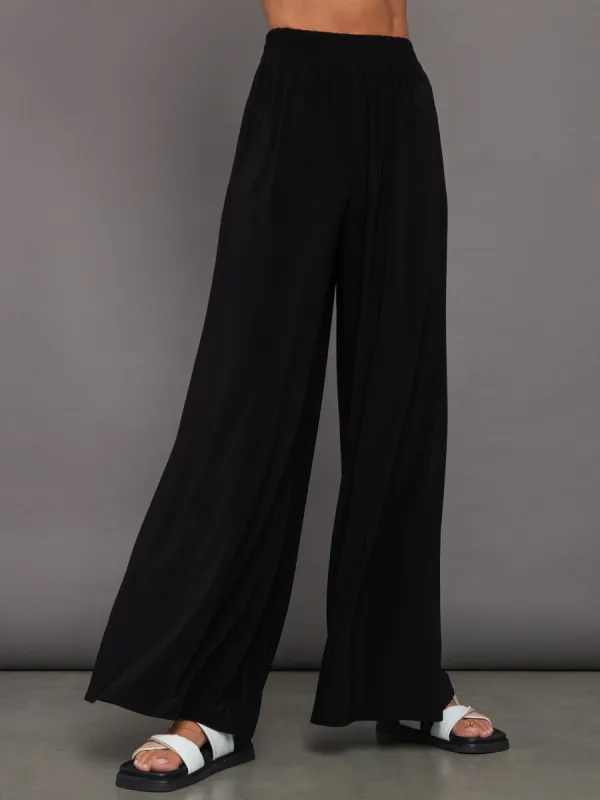 Boyfriend Elephant Sweatpant - Black sold by Carbon38