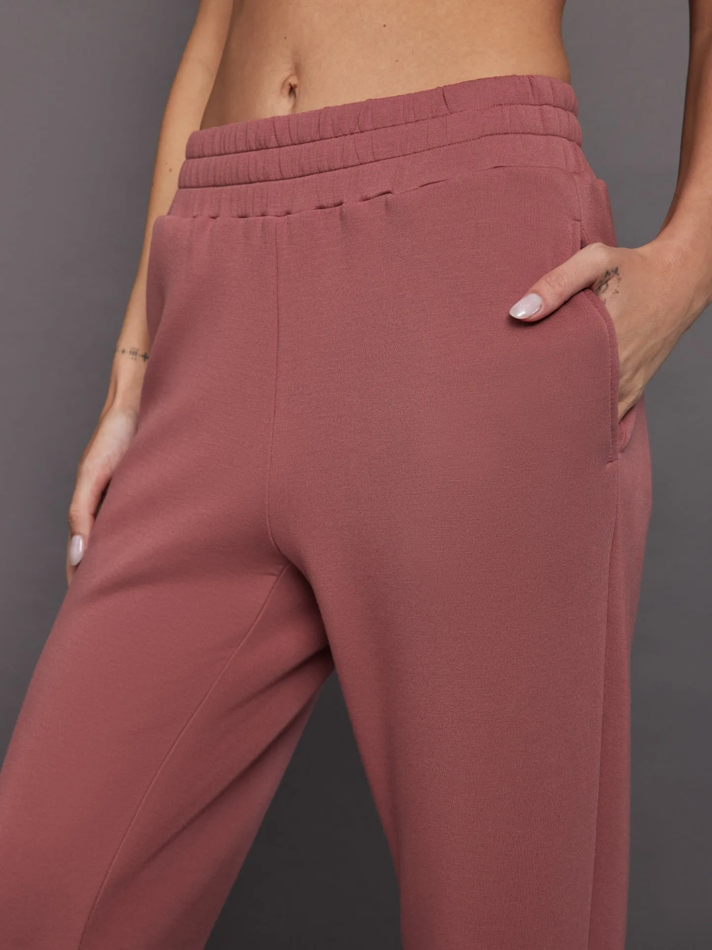 The Slim Cuff Pant - Withered Rose sold by Carbon38 product image thumbnail 4