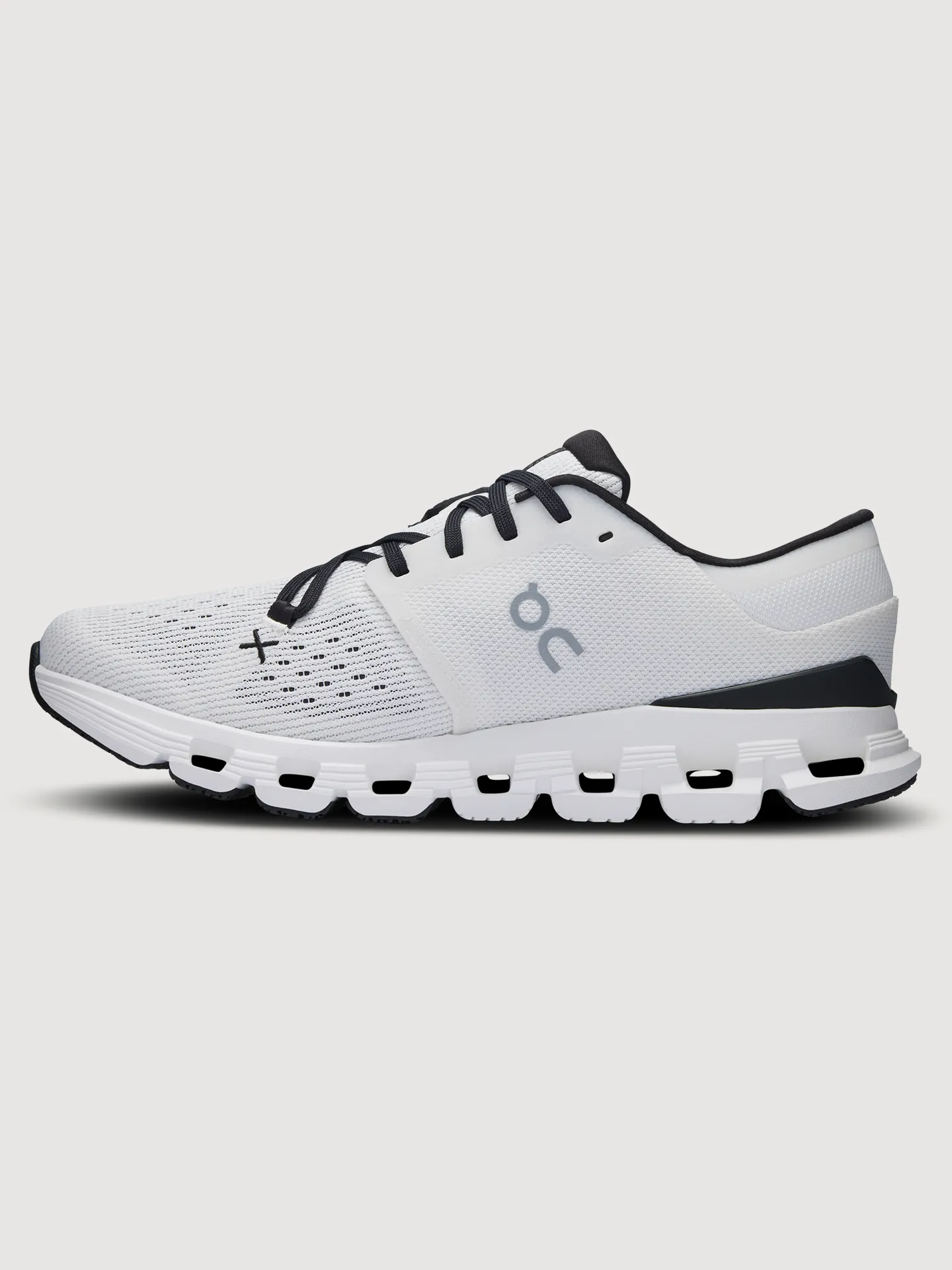 Cloud X 4 - Ivory | Black sold by Carbon38 product image thumbnail 2