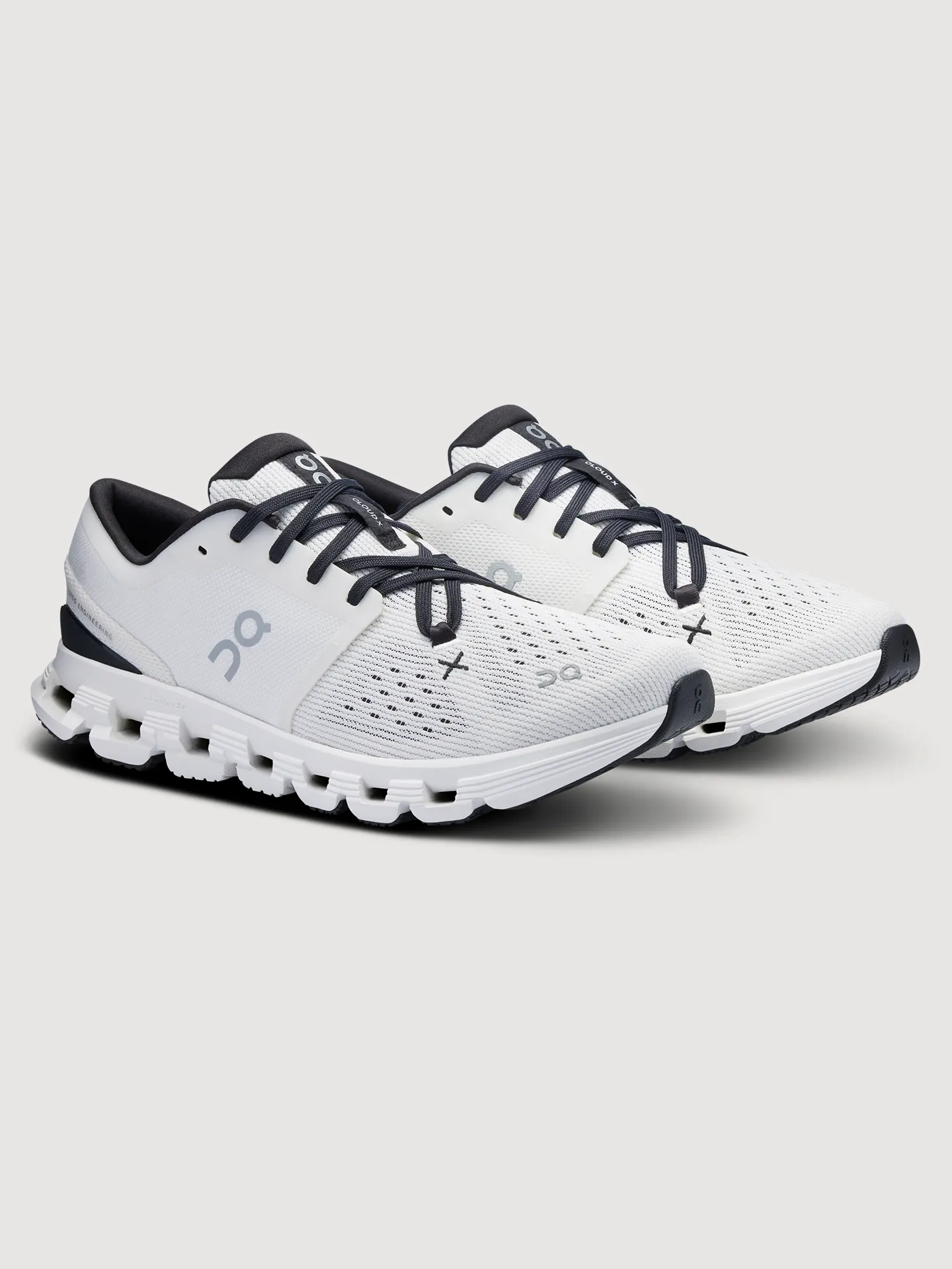 Cloud X 4 - Ivory | Black sold by Carbon38 product image thumbnail 3