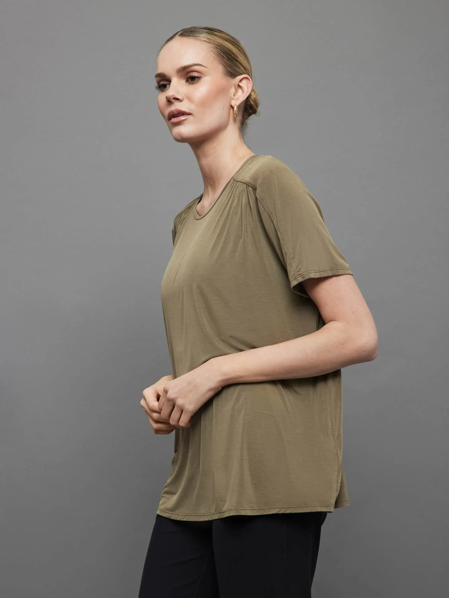 Frankie Tee - OLIVE sold by Carbon38 product image thumbnail 2