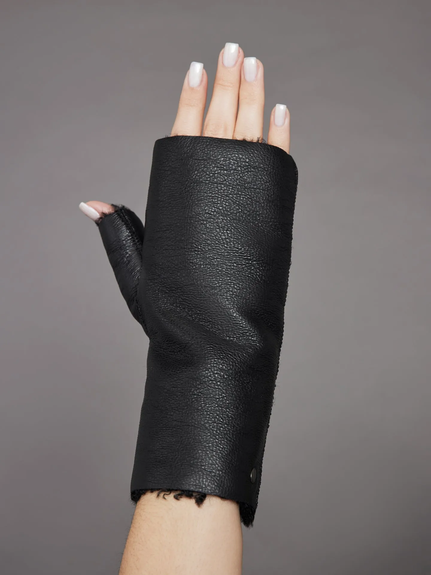 Shearling Mittens - Black sold by Carbon38 product image thumbnail 3