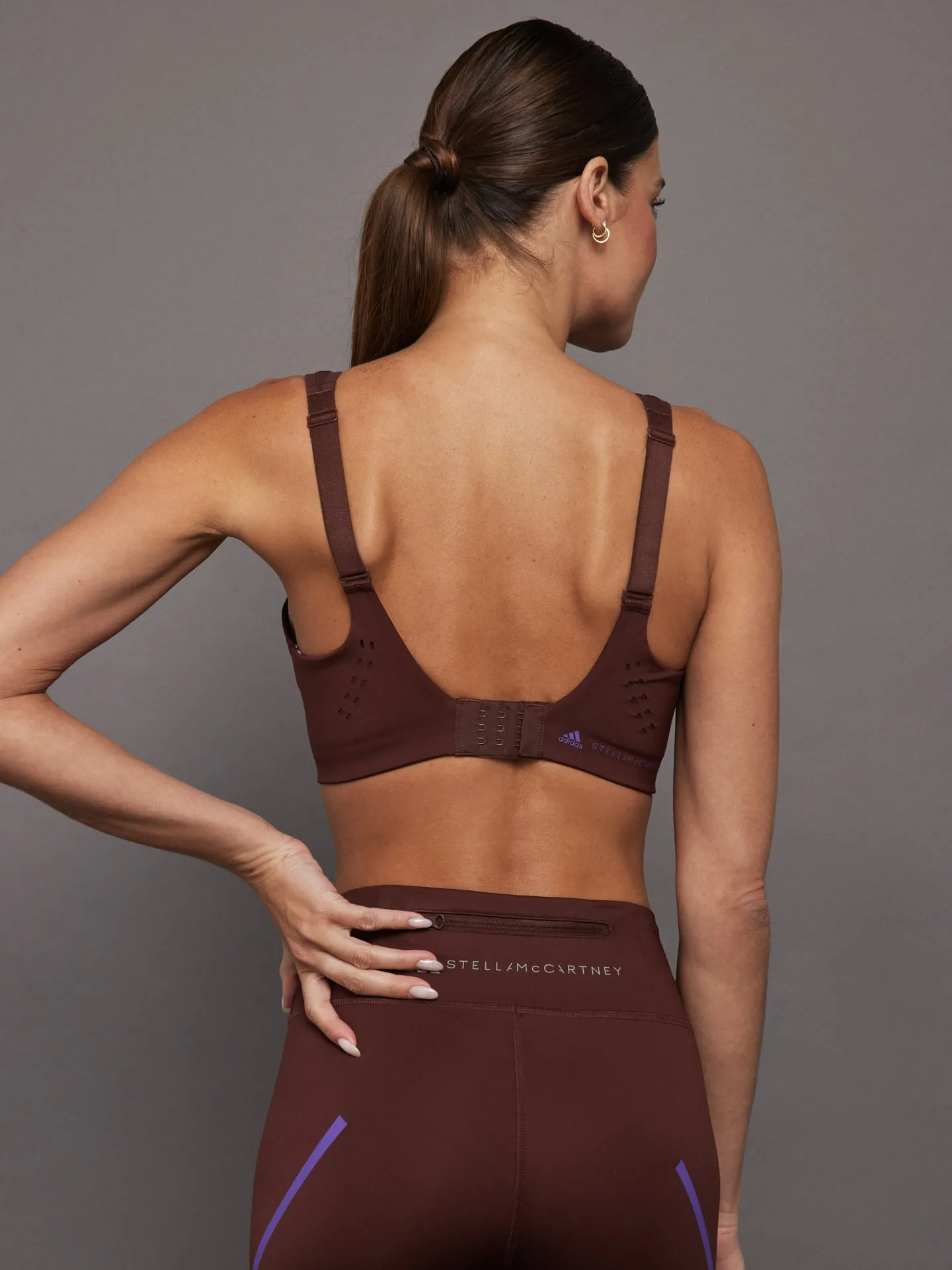 aSMC TruePace High Support Sports Bra - bitter chocolate-smc/deep lilac sold by Carbon38 product image thumbnail 3